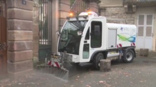 Hybridkehrmaschine von Val'Air mit Antriebstechnik von Linde 