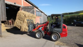 The electric farm loader eHoftrac from Weidemann with drive technology from Linde